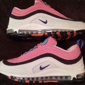 97" womens/size 8